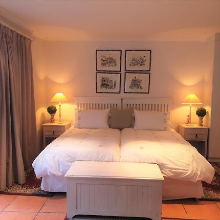 Roosboom Guest Apartments Съмърсет Уест Екстериор снимка