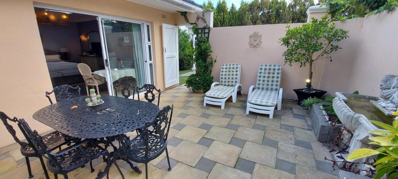 Roosboom Guest Apartments Съмърсет Уест Екстериор снимка