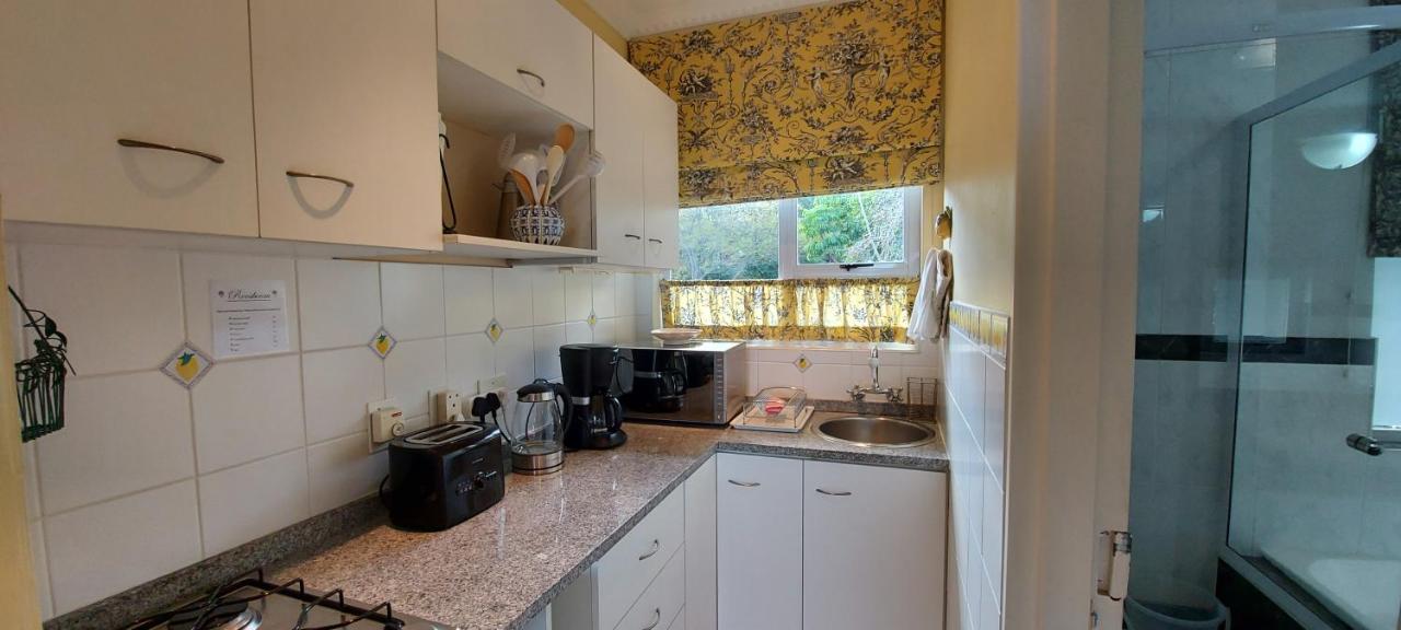 Roosboom Guest Apartments Съмърсет Уест Екстериор снимка